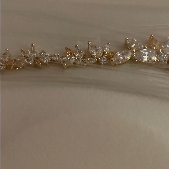 NWT ATELIER SWAROVSKI BOTANICAL NECKLACE WHITE, GOLD TONE PLATED - Picture 2 of 2